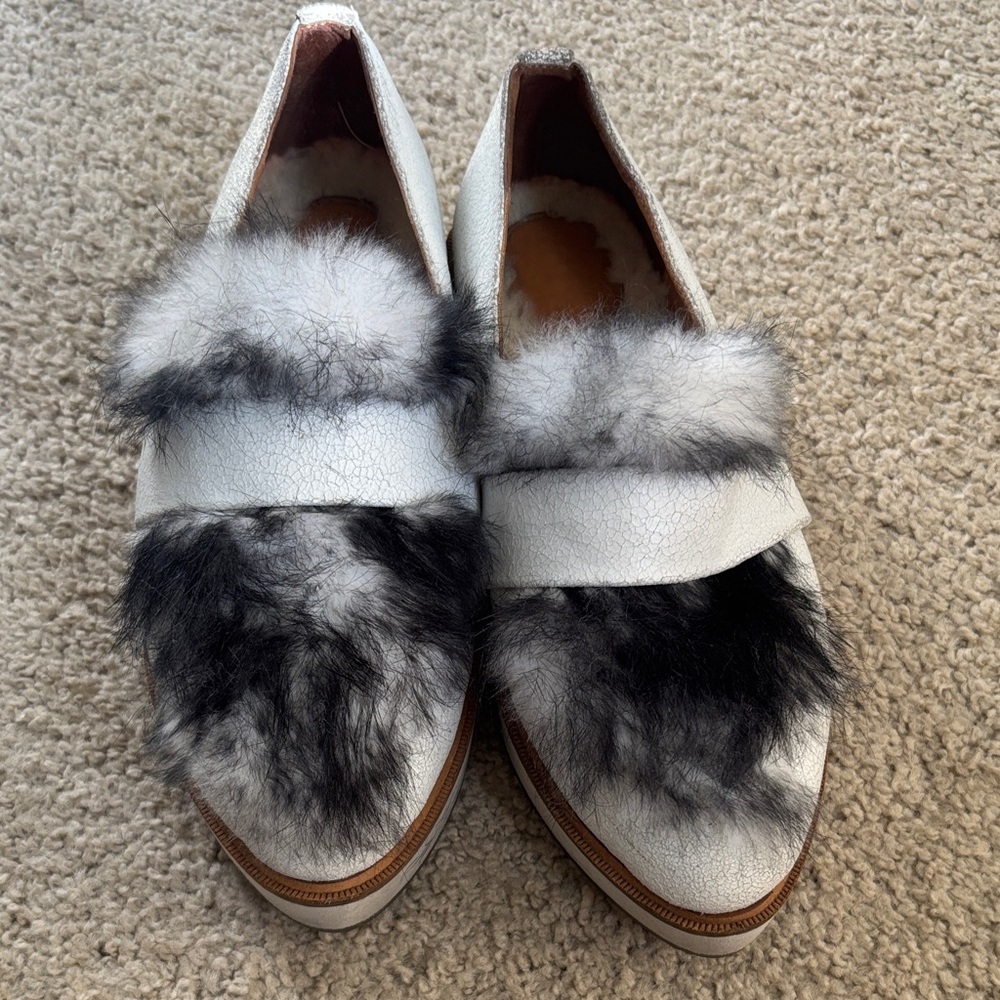 Australia Luxe Collective White and Black Fur Slippers